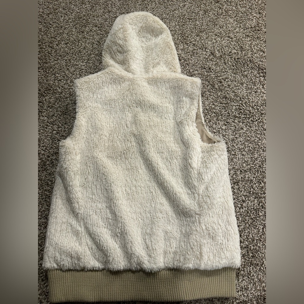 ✨Patagonia Fleece Hooded Vest | Woman’s Full-Zip Sherpa Teddy Vest ✨ - Picture 3 of 7